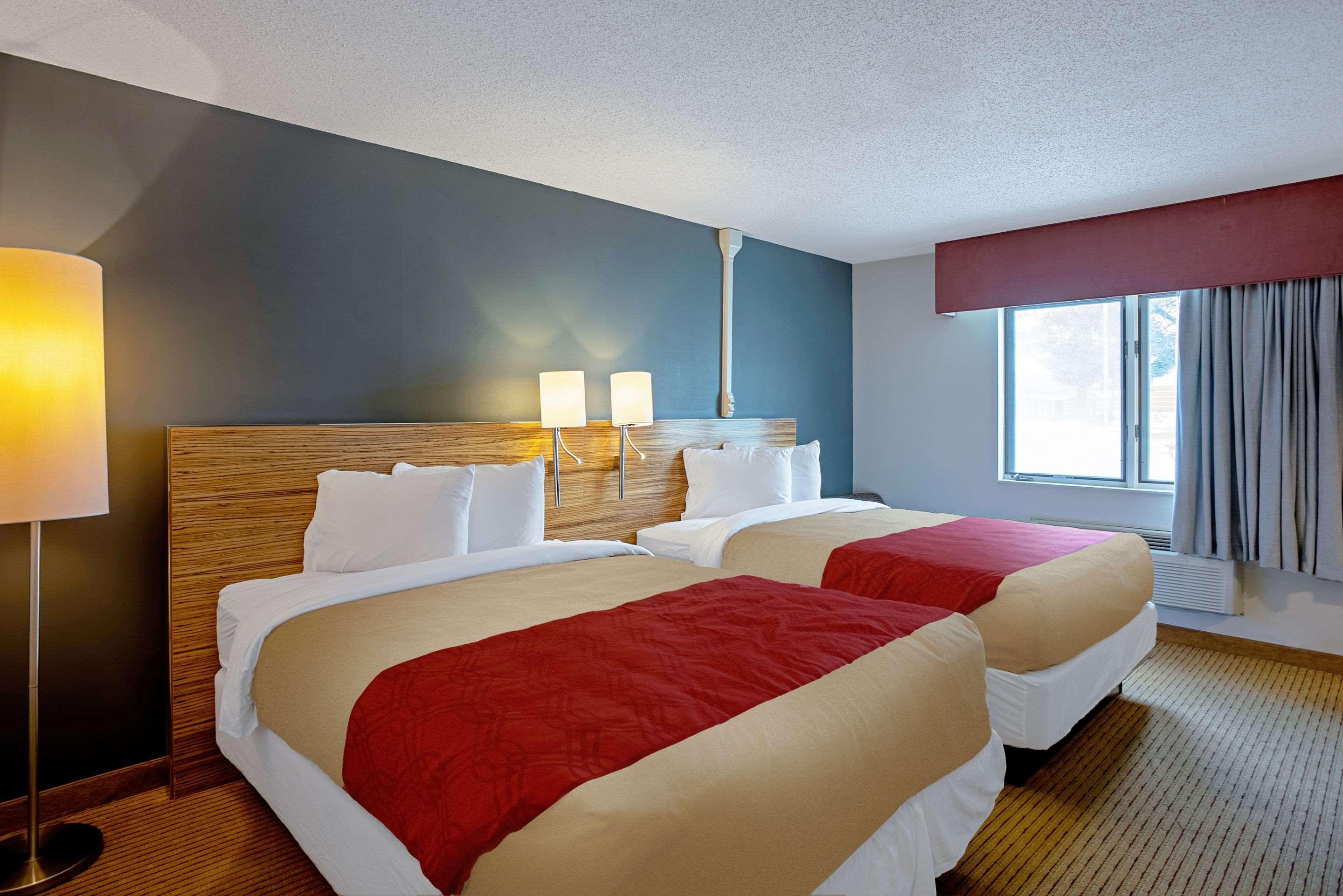 Quality Inn Frontier At Us Hwy 30 Clinton Bagian luar foto