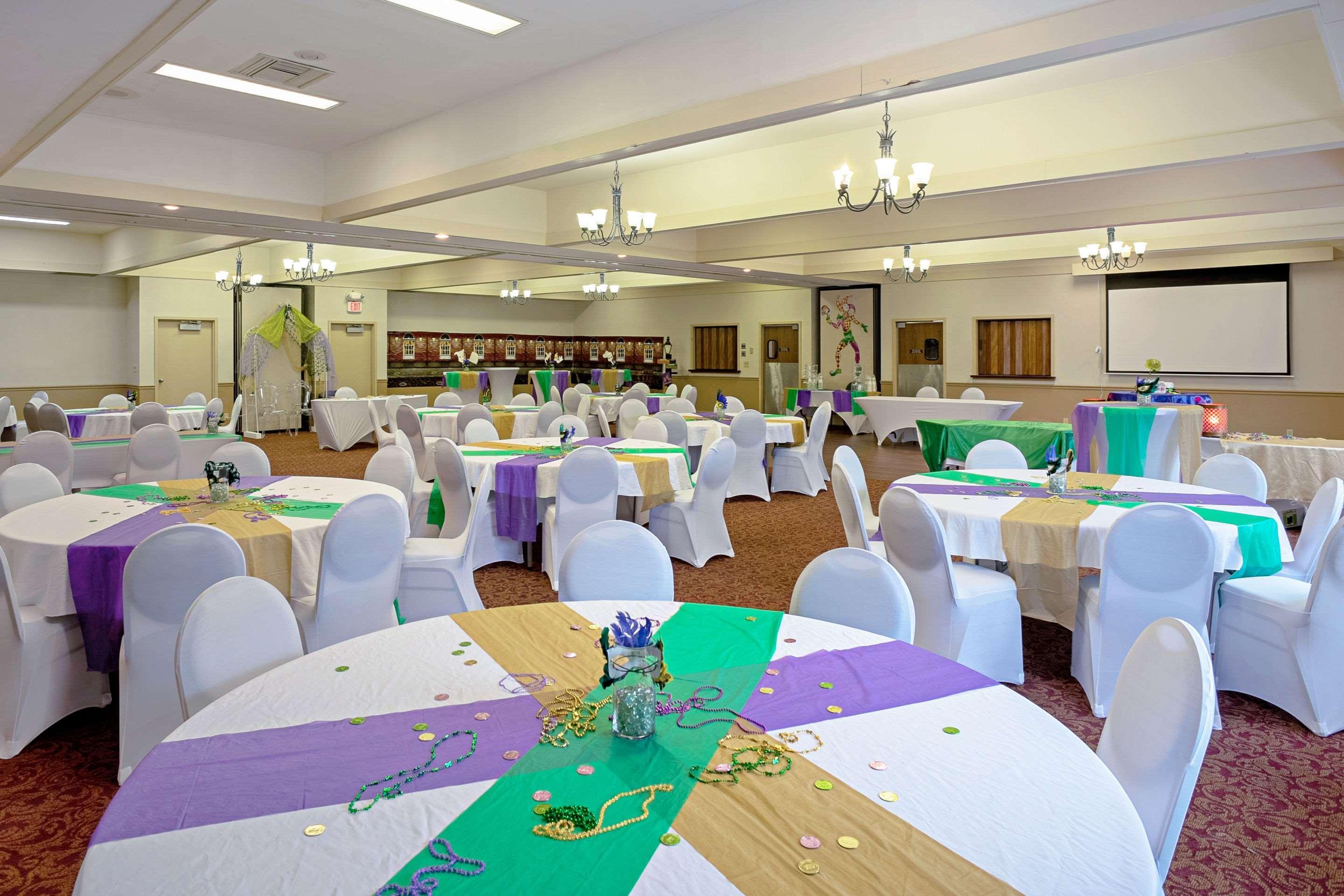Quality Inn Frontier At Us Hwy 30 Clinton Bagian luar foto