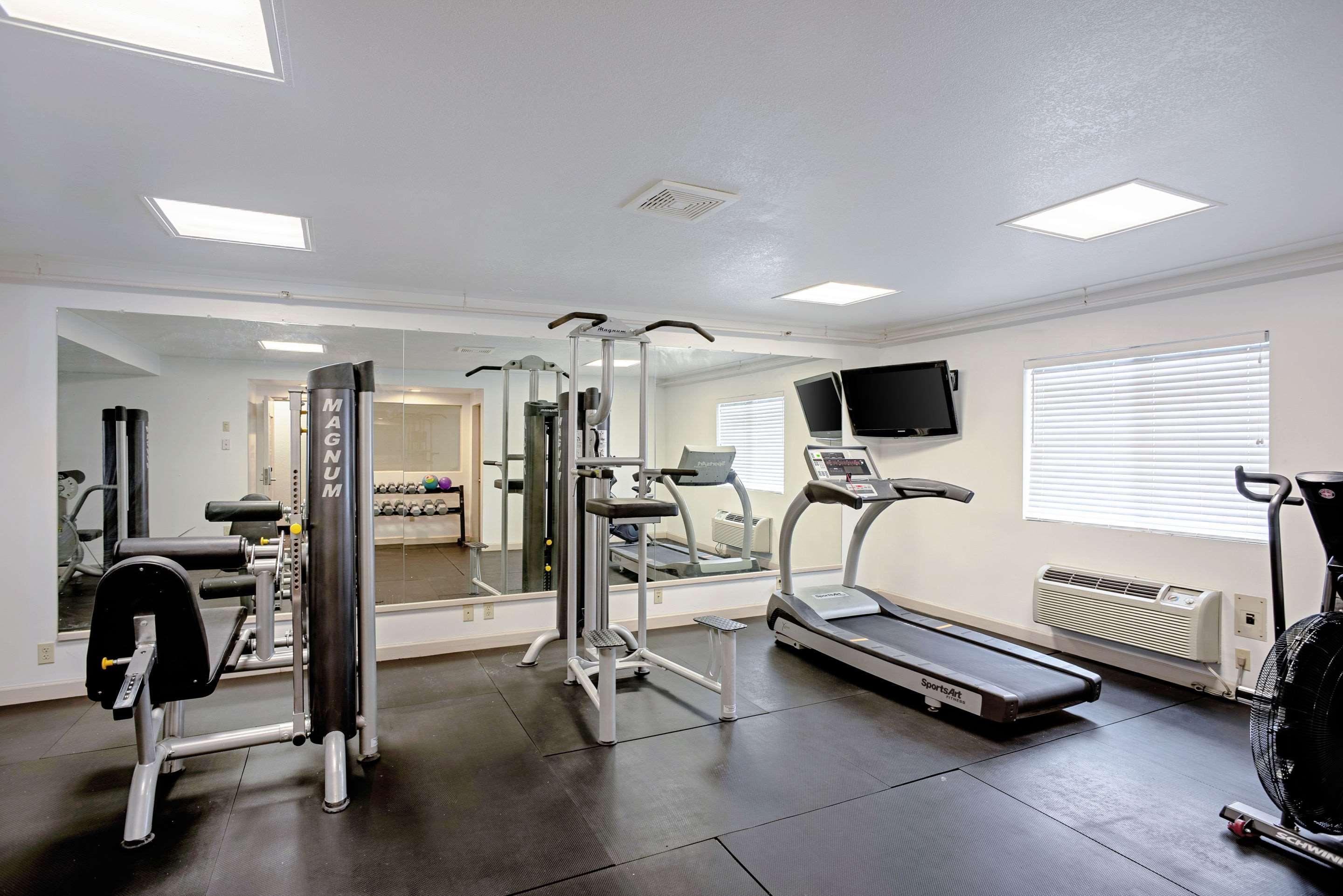 Quality Inn Frontier At Us Hwy 30 Clinton Bagian luar foto