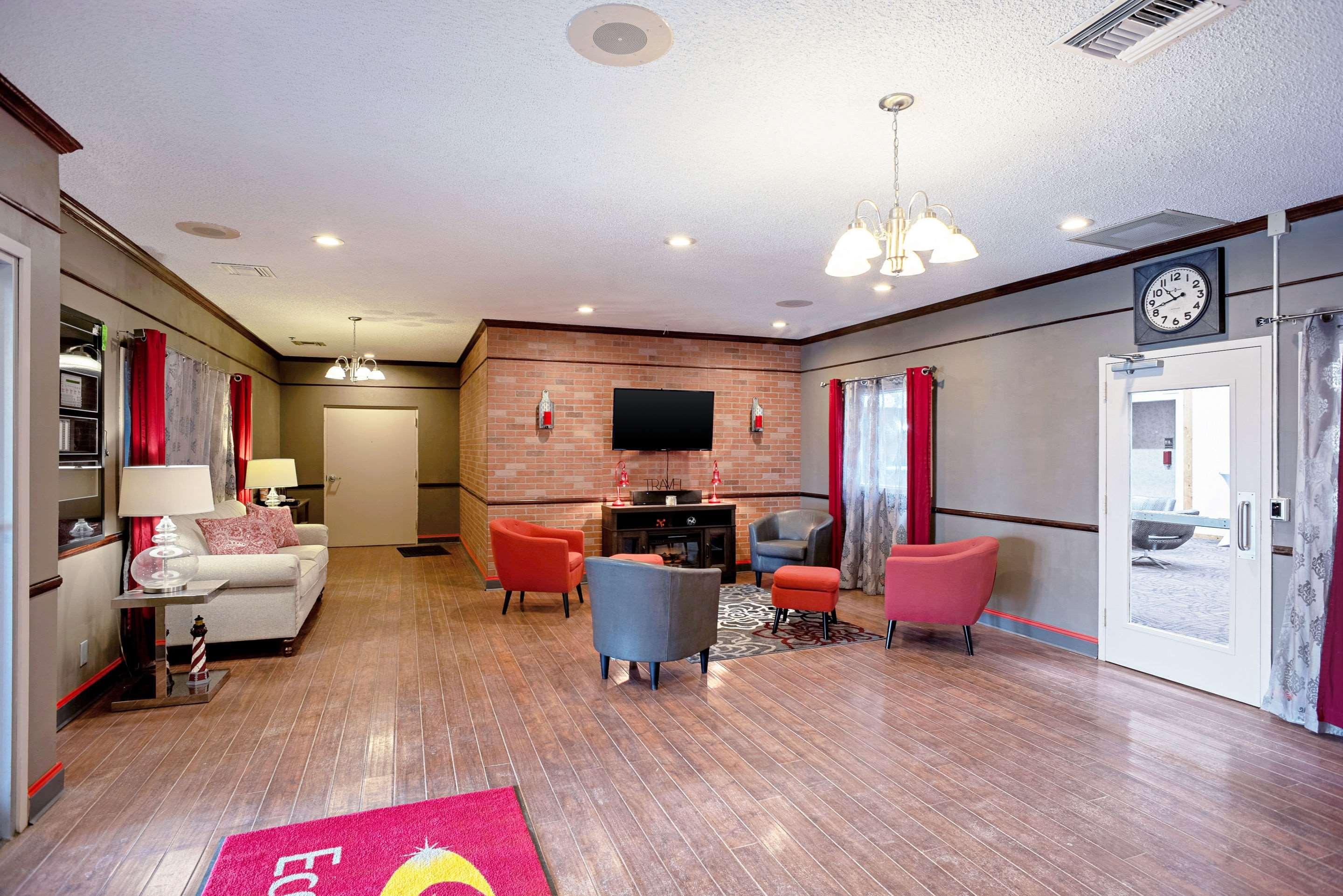 Quality Inn Frontier At Us Hwy 30 Clinton Bagian luar foto