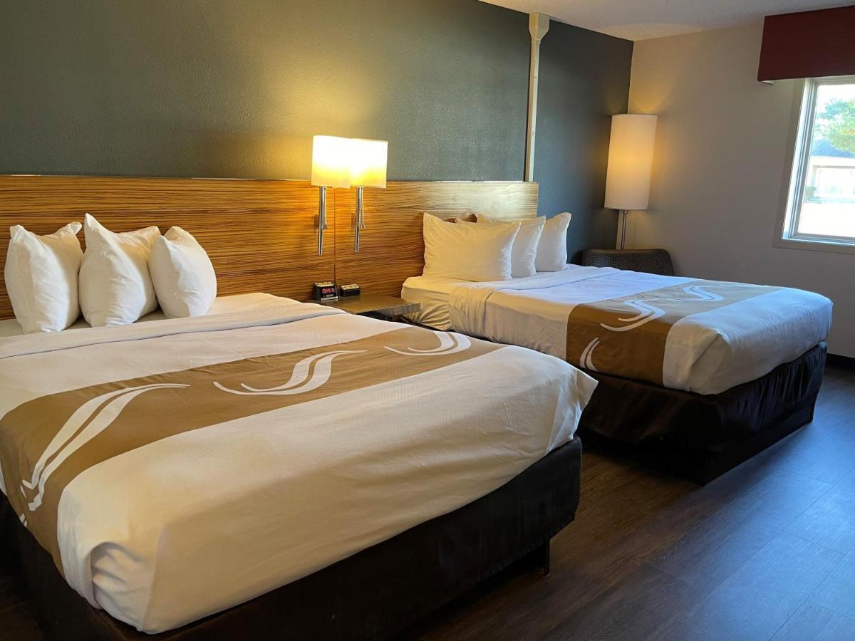 Quality Inn Frontier At Us Hwy 30 Clinton Bagian luar foto