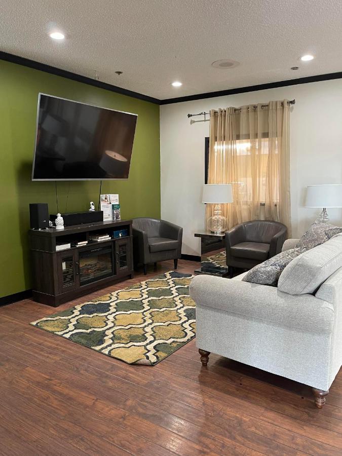 Quality Inn Frontier At Us Hwy 30 Clinton Bagian luar foto