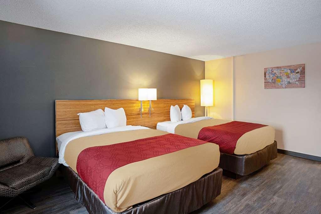 Quality Inn Frontier At Us Hwy 30 Clinton Ruang foto