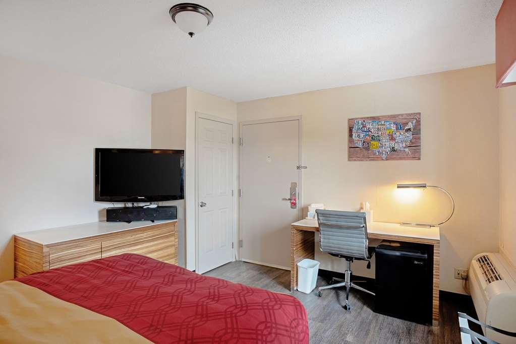 Quality Inn Frontier At Us Hwy 30 Clinton Ruang foto